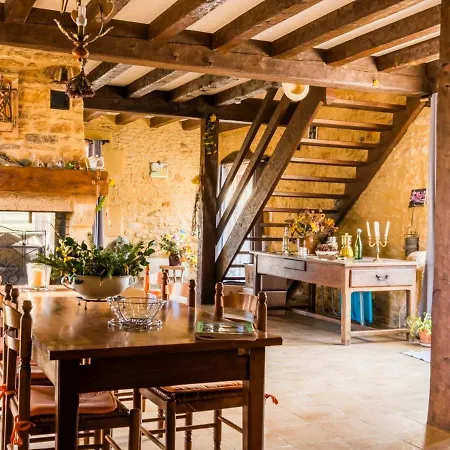 Hébergement de vacances Prats-de-carlux, 4 Pièces, 8 Personnes - Fr-1-616-59 *